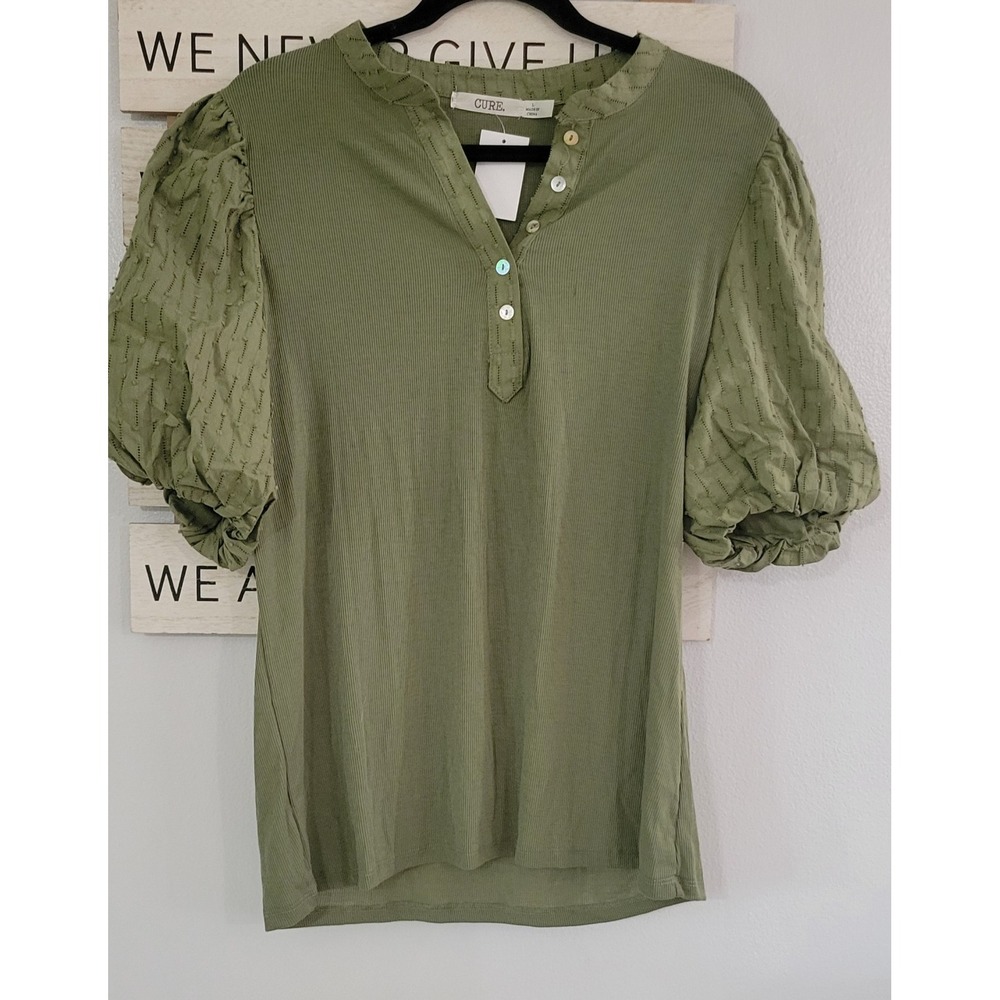 Cure Shirt Stretch Short Sleeves V-Neck Prairie Top Women Size L Color Green